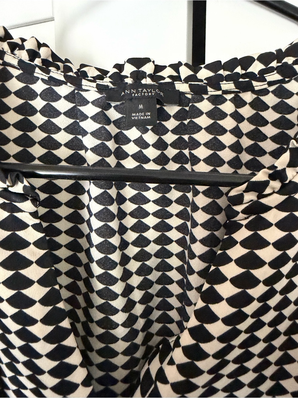 Ann Taylor Factory Black & Cream Patterned Women's Shirt